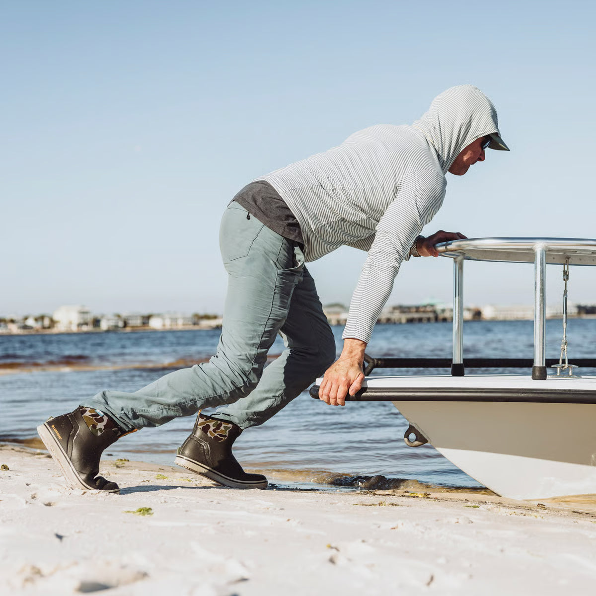 Alpha Deck Boot - Black Olive/Camo