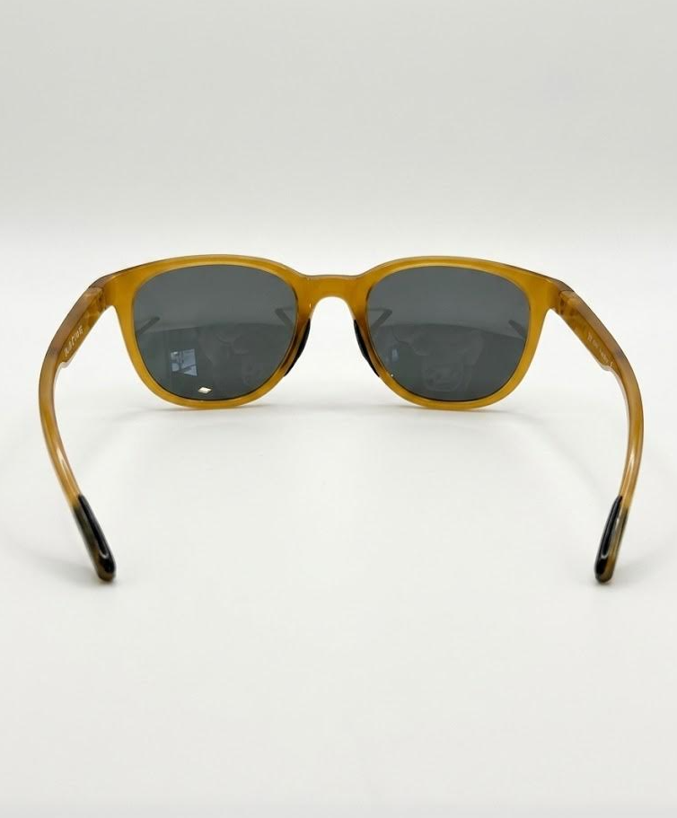 Targhee Topaz Crystal w/ Grey Polarized